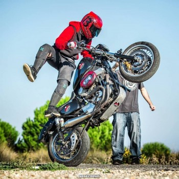 STUNTER ARCAM AU COULEURS MCSO performance