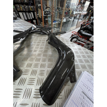 PROTECTIONS DE CADRE CARBONE TRIUMPH 675 DAYTONA - NEUF -