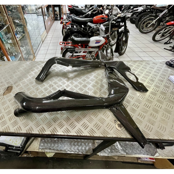 PROTECTIONS DE CADRE CARBONE TRIUMPH 675 DAYTONA - NEUF -