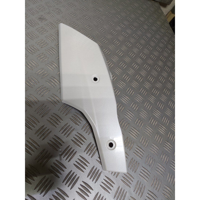 CARENAGE LATERAL DROIT TRIUMPH STREET TRIPLE 675 (13-16) NEUF