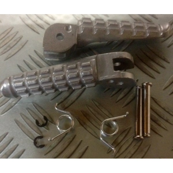 NEUF KIT PAIRE DE REPOSE PIED DUCATI 