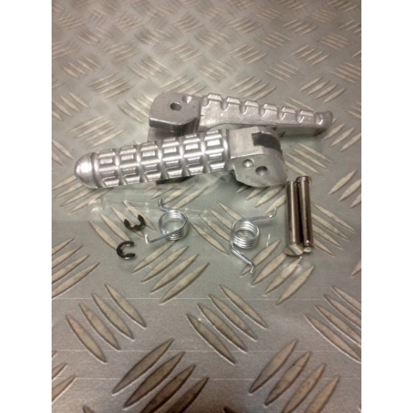 NEUF KIT PAIRE DE REPOSE PIED DUCATI