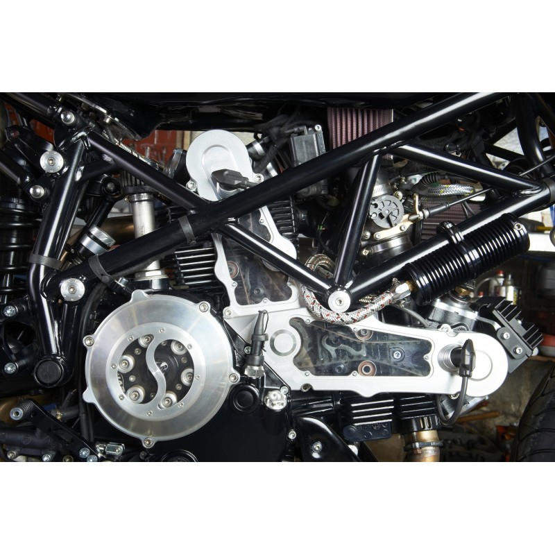 PAIRE DE CACHES COURROIES DUCATI ALU NEUF