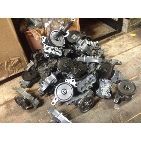 DUCATI LOTS POMPE A HUILE 38 AU TOTAL