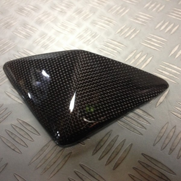 DESSUS DE TETE DE FOURCHE COMPTEUR CARBONE HYPERMOTARD NEUF
